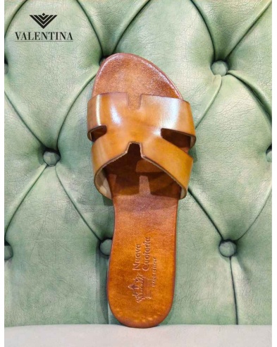 Leather sandals for women