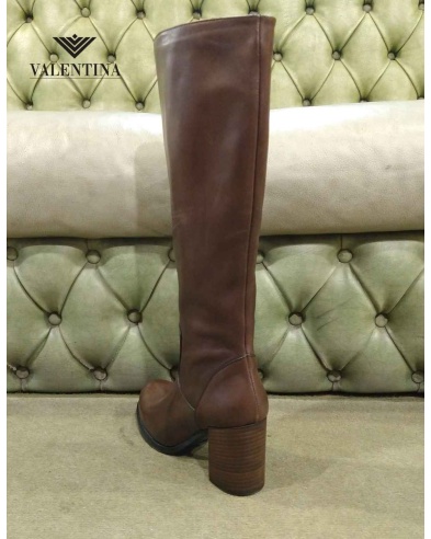 Tall boots in leather for women